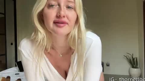 Luna online show from 04/24/26, 03:09