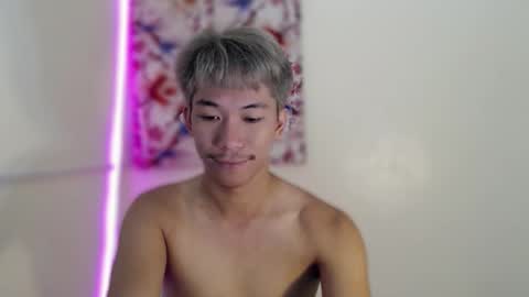 itsme_cxhennn online show from 11/10/25, 09:14