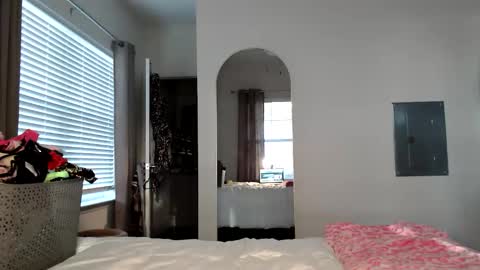 Alexis Rae online show from 10/16/25, 12:17