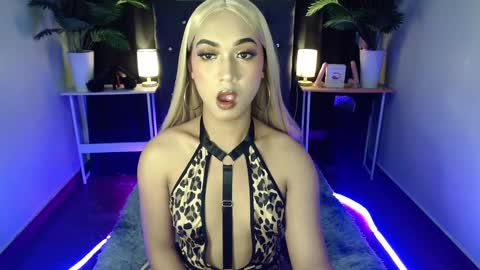 Sofia online show from 09/16/25, 07:48