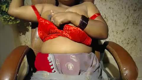 Snapshot of itsmiradesire chatting on 04/09/26, 04:34 Mira online show from 04/09/26, 04:34