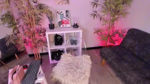 itsmroom online show from 03/18/26, 12:08