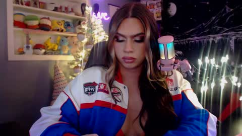 Snapshot of itsnickibabyy chatting on 12/10/24, 12:06 Nicki Foxx online show from 12/10/24, 12:06