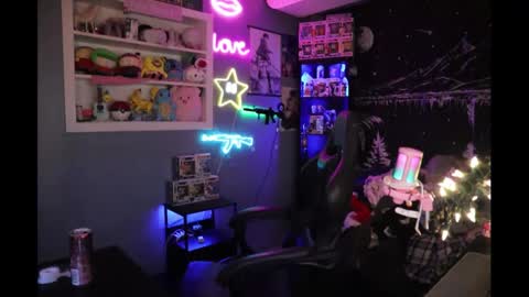 Snapshot of itsnickibabyy chatting on 12/27/24, 02:04 Nicki Foxx online show from 12/27/24, 02:04