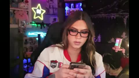 Snapshot of itsnickibabyy chatting on 01/16/25, 02:19 Nicki Foxx online show from 01/16/25, 02:19