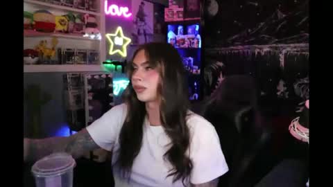 Snapshot of itsnickibabyy chatting on 01/31/25, 08:01 Nicki Foxx online show from 01/31/25, 08:01