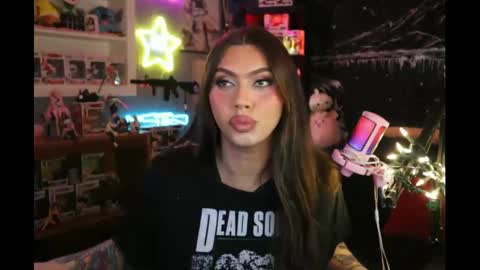 Snapshot of itsnickibabyy chatting on 02/26/25, 01:11 Nicki Foxx online show from 02/26/25, 01:11