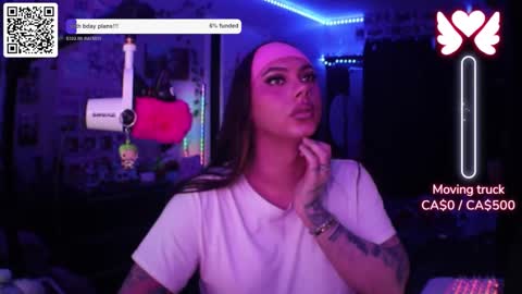 Snapshot of itsnickibabyy chatting on 11/12/25, 02:34 Nicki Foxx online show from 11/12/25, 02:34