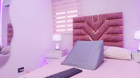 Snapshot of itspia chatting on 02/14/26, 07:10 Itspia online show from 02/14/26, 07:10