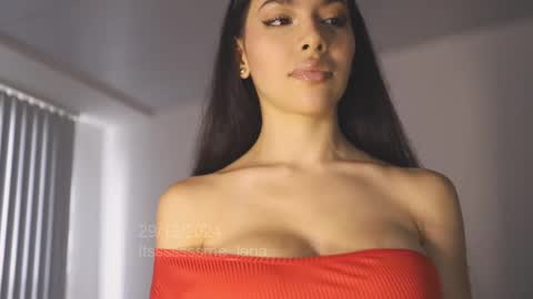 itsssssssme_lana online show from 12/29/24, 08:04