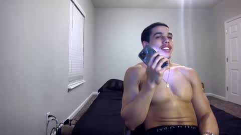 Snapshot of itstarzan chatting on 12/23/24, 08:22 TARZAN online show from 12/23/24, 08:22