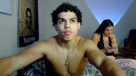 Snapshot of itstarzan chatting on 09/19/25, 03:19 TARZAN online show from 09/19/25, 03:19