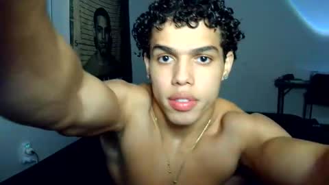 Snapshot of itstarzan chatting on 10/04/25, 01:36 TARZAN online show from 10/04/25, 01:36