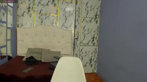 Snapshot of itsuki_n chatting on 10/03/25, 01:19 Itsuki N online show from 10/03/25, 01:19