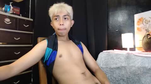 Snapshot of itsyourcummerboy_xx chatting on 05/31/26, 07:59 Kyle online show from 05/31/26, 07:59