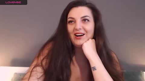 Snapshot of itsyourlady chatting on 02/24/26, 07:06 Melissa Khaan online show from 02/24/26, 07:06