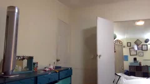 ittyybittyy online show from 08/05/26, 09:06