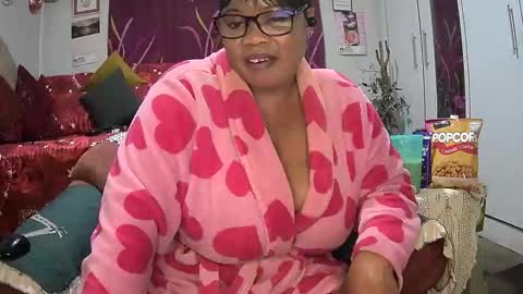 itumeleng74 online show from 10/04/25, 07:45