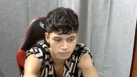 itzme_john online show from 04/10/26, 07:18