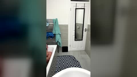 Snapshot of iuri1990 chatting on 02/15/26, 09:41 iuri1990 online show from 02/15/26, 09:41