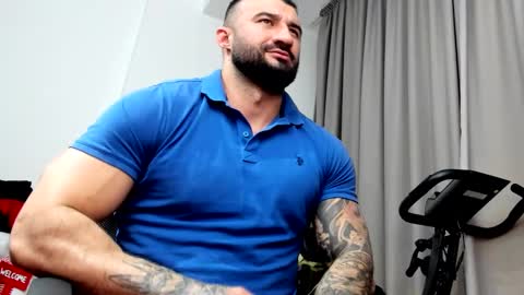 iustinmucle95 online show from 01/30/25, 01:00