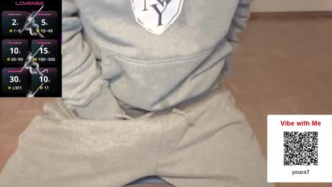 Snapshot of iuuuf2 chatting on 12/17/25, 07:58 Iuuuf2 or Samel online show from 12/17/25, 07:58