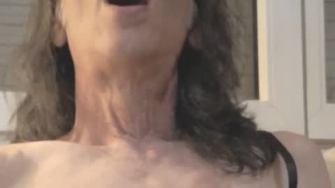 Iuuuf2 or Samel online show from 04/23/26, 07:38