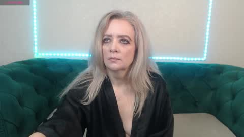 ivanacharm online show from 02/09/25, 04:25