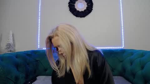 ivanacharm online show from 12/02/25, 04:40