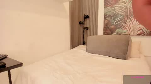 ivania_lua online show from 07/08/26, 11:37
