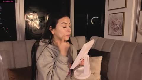 Ivanna West online show from 11/12/25, 10:04