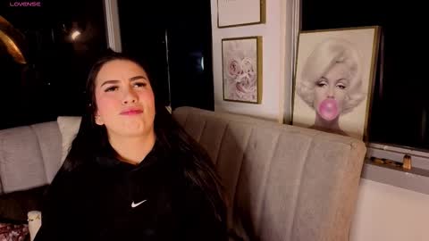 Ivanna West online show from 12/17/25, 10:21