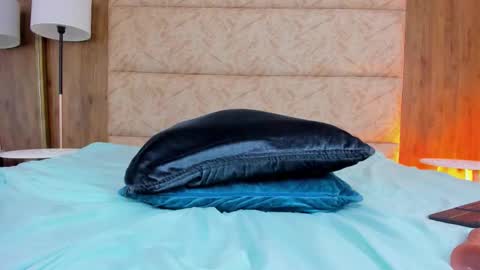 Ivanna online show from 10/11/25, 04:33