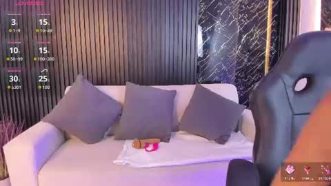 Snapshot of ivannafoxx_ chatting on 06/24/26, 12:04 ivanna online show from 06/24/26, 12:04