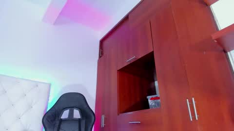 ivannapretyts online show from 09/12/25, 04:07