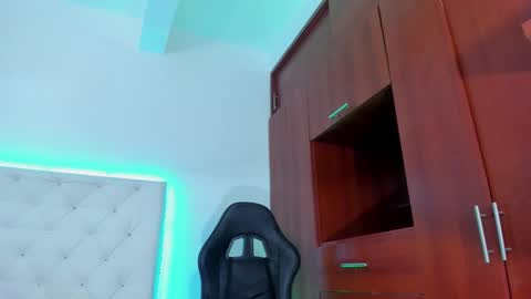 ivannapretyts online show from 09/25/25, 03:27