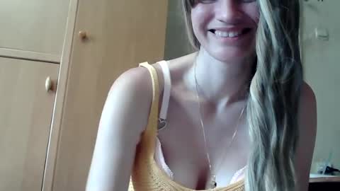 Snapshot of ivetta911 chatting on 07/07/26, 01:37 ivetta911 online show from 07/07/26, 01:37