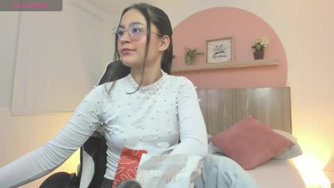 I V E T T E online show from 04/04/26, 07:11