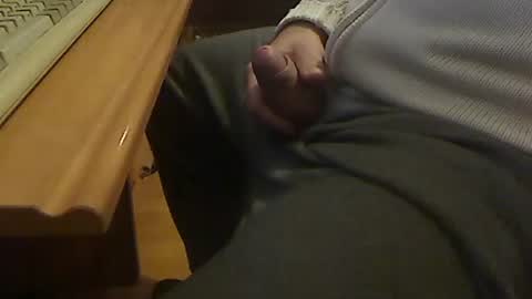 Snapshot of ivn3069 chatting on 12/21/25, 09:00 ivn3069 online show from 12/21/25, 09:00