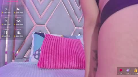 Snapshot of ivonne_valencia chatting on 06/19/26, 01:15 ivonne_valencia online show from 06/19/26, 01:15