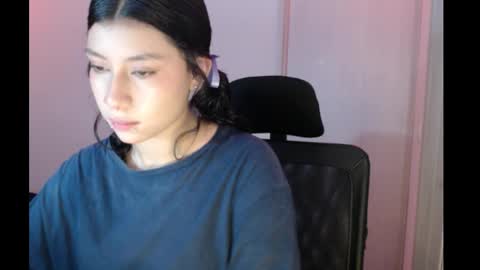 Snapshot of ivonny111 chatting on 11/13/25, 10:41 ivonny111 online show from 11/13/25, 10:41