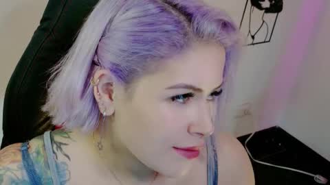 Snapshot of ivy__taylorr chatting on 02/09/26, 12:14 Diana Rojas online show from 02/09/26, 12:14