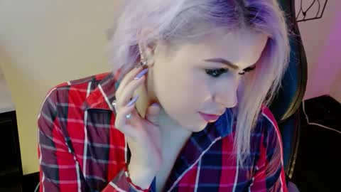 Snapshot of ivy__taylorr chatting on 02/19/26, 03:02 Diana Rojas online show from 02/19/26, 03:02