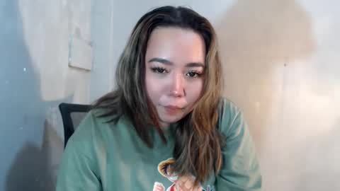 Snapshot of ivy_hottie chatting on 12/03/25, 03:21 IVY online show from 12/03/25, 03:21