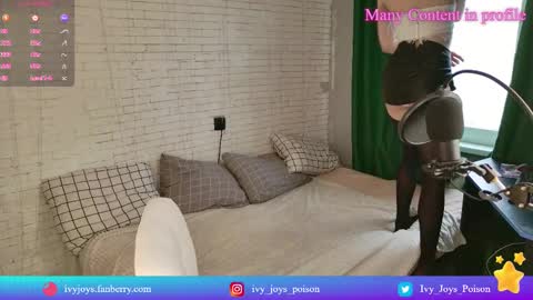 Snapshot of ivy_joys chatting on 02/22/25, 10:29 I v y online show from 02/22/25, 10:29