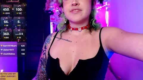 Snapshot of ivy_rosse chatting on 12/05/24, 07:06 You can find more of me here online show from 12/05/24, 07:06