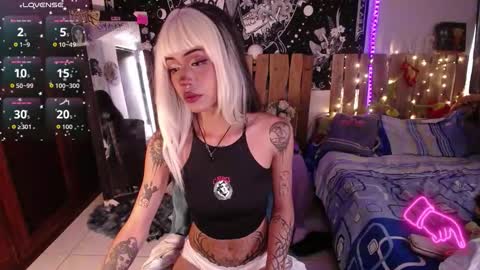 Ivy bank   online show from 11/19/25, 07:58