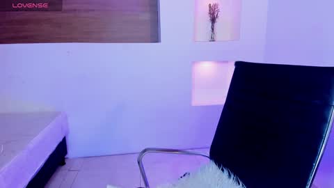 Snapshot of ivybliss8 chatting on 02/27/25, 11:52 i v y b l i s s online show from 02/27/25, 11:52