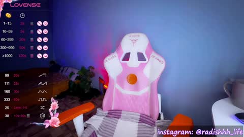 Snapshot of ivydavis chatting on 12/24/24, 09:50 Radish online show from 12/24/24, 09:50