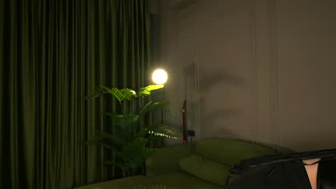 Snapshot of ivyehex chatting on 06/07/26, 07:39 Sofa online show from 06/07/26, 07:39